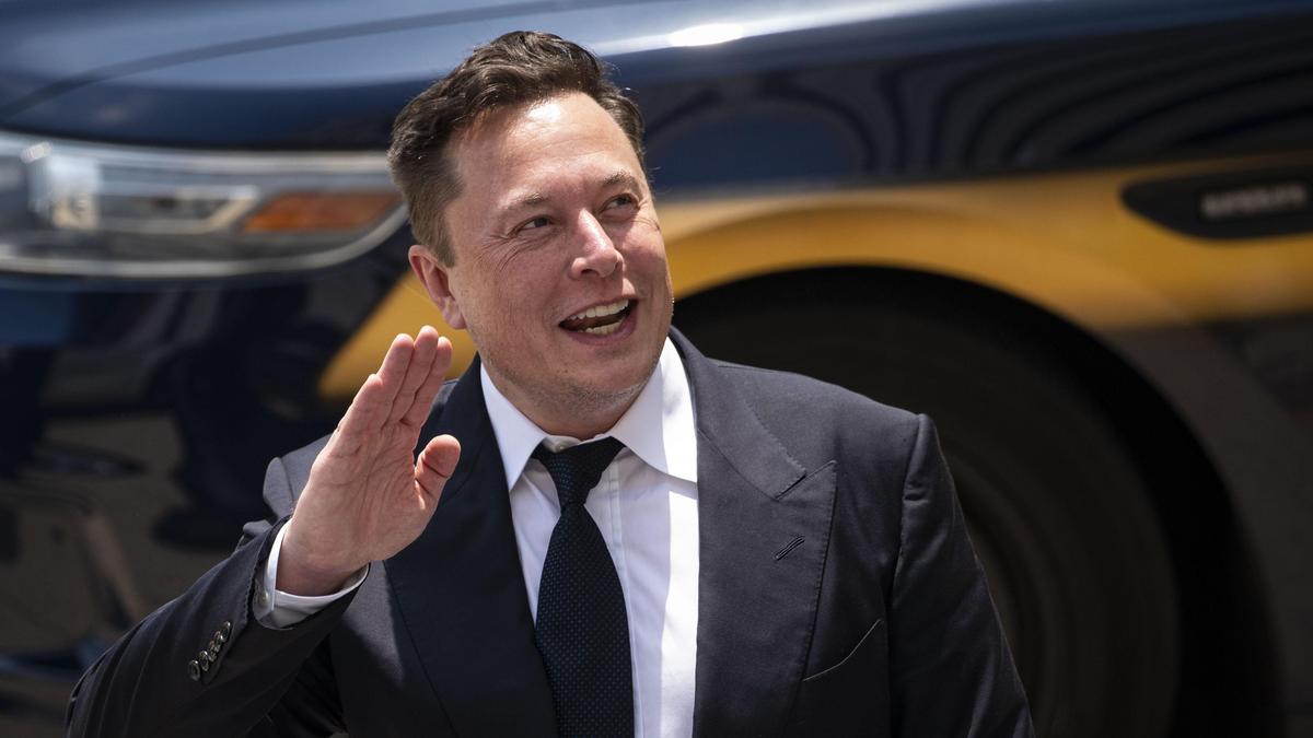 Musk Yllättää Maailman Ehdotuksella Poistaa Köyhyys Ja Muuttaa Ihmiskunnan Historiaa.
