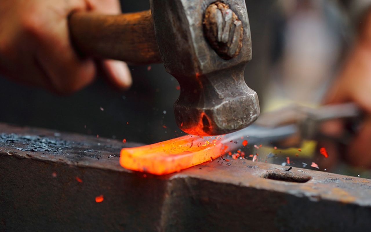 Neljän vuosisadan ajan kryptassa oli ollut arvokas renessanssiajan miekka, joka kätki sisällään kirjoituksen.