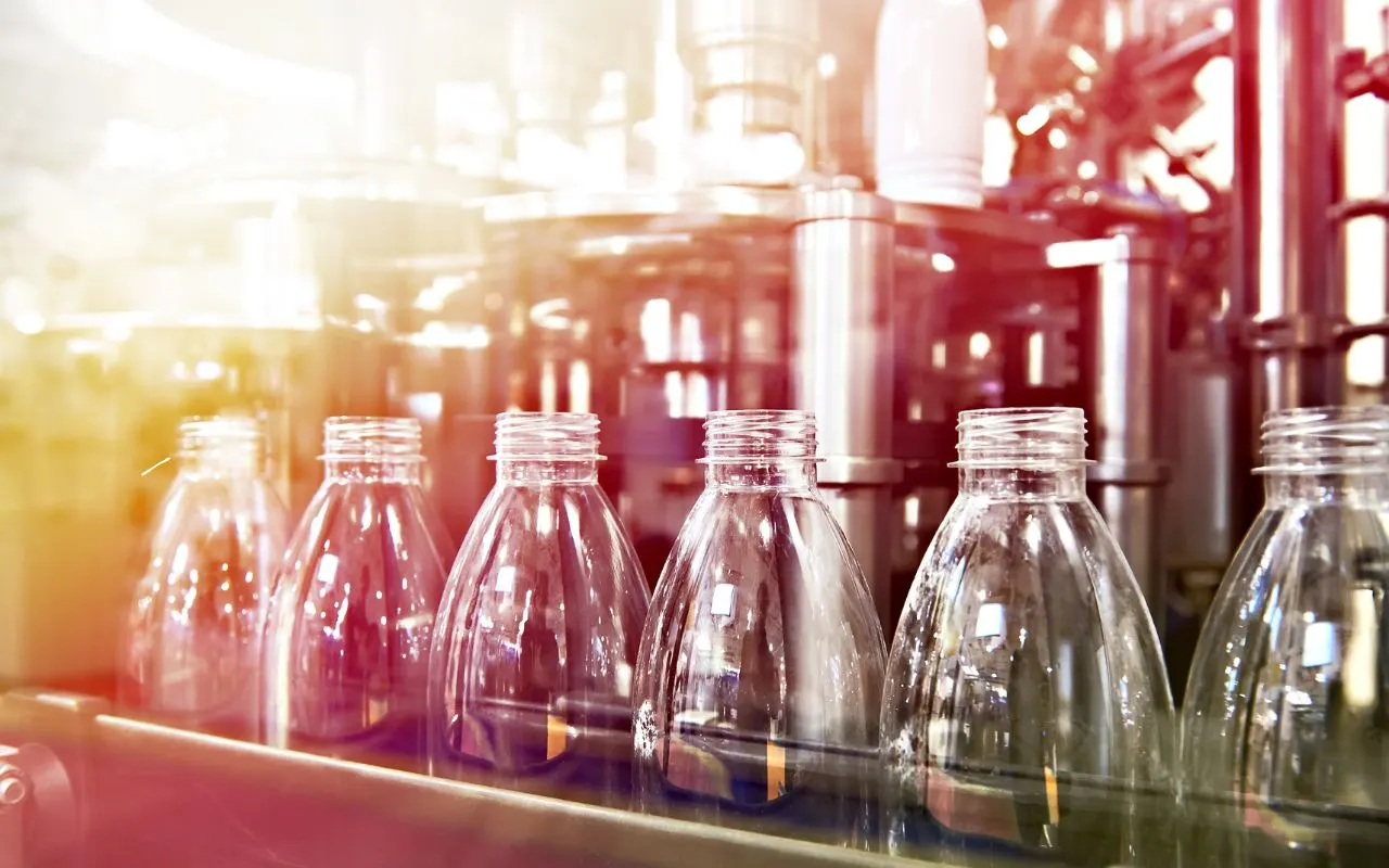 Ongelma ei ole pullojen uudelleenkäytössä: tiede väittää, että todellinen vaara piilee siinä, miten teemme sen.