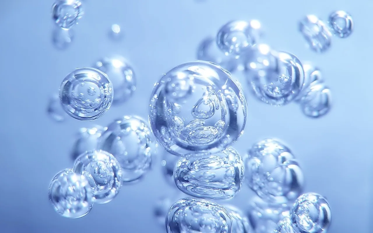 Kansainvälinen tutkijaryhmä on keksinyt puisen kuution, joka ”tuottaa” rajattomasti juomavettä ilmasta.