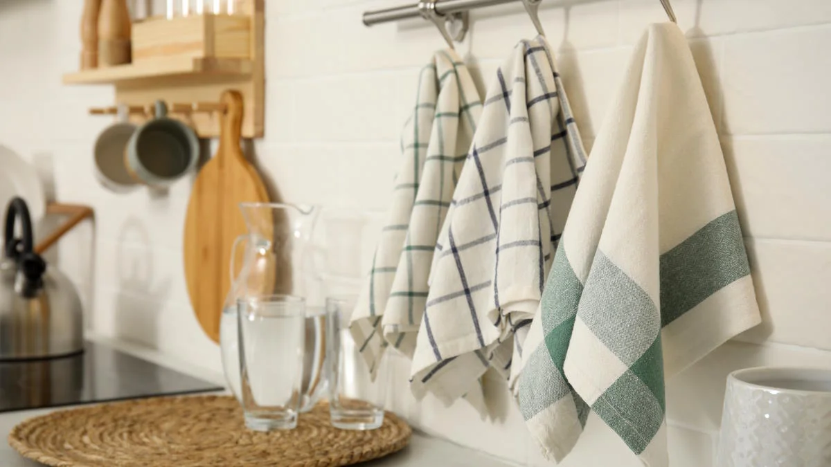 Neljä vinkkiä keittiöpyyhkeiden puhtaana ja hajuttomana pitämiseen