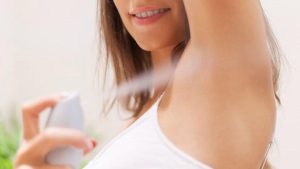 Hyvästi, Epämiellyttävä Haju: Helppo Tapa Levittää Deodoranttia Oikein